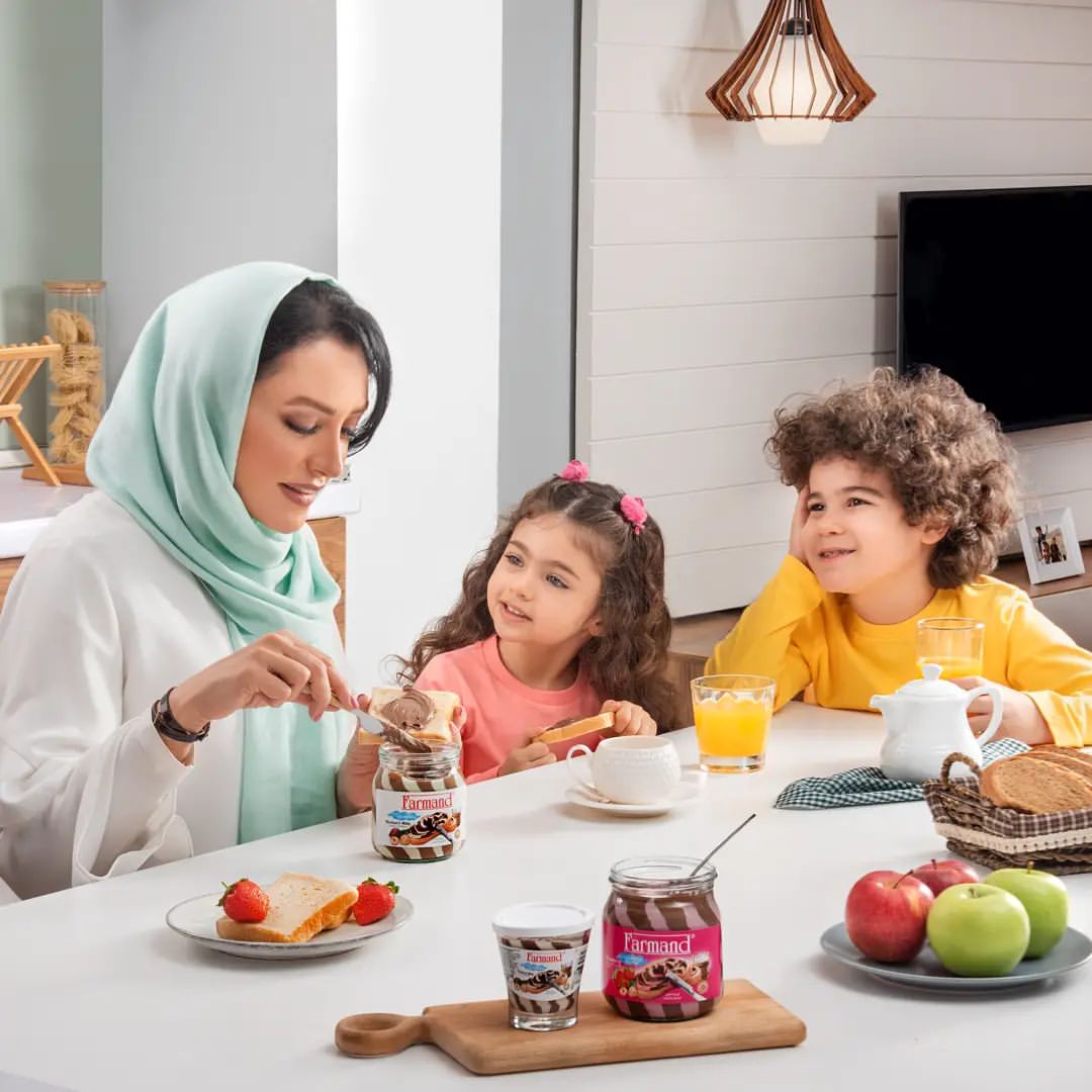 شکلات صبحانه شیری فندقی 330